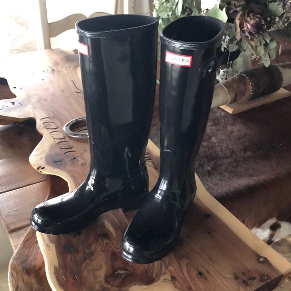 🆕𝐻𝑈𝑁𝑇𝐸𝑅 𝚁𝚊𝚒𝚗𝚋𝚘𝚘𝚝𝚜 - Picture 7 of 8